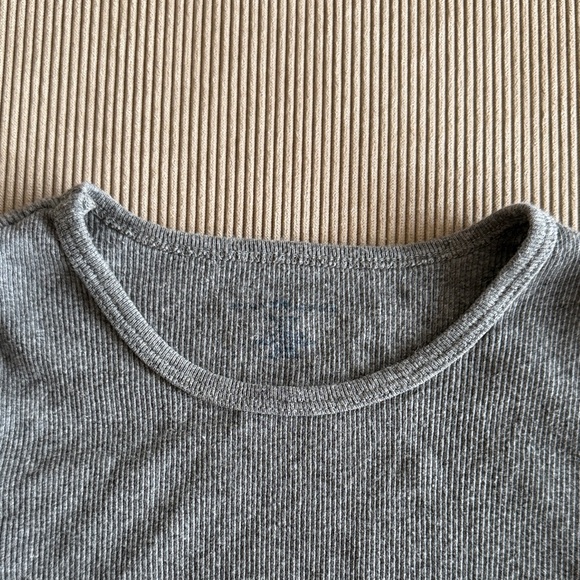 Gray Women's Ribbed Top - Picture 4 of 5